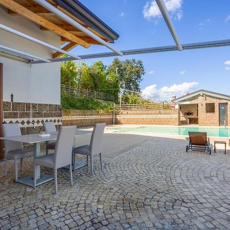 Villa Santoro Ai Tre Ulivi Con Piscina Privata Caiazzo Exterior photo