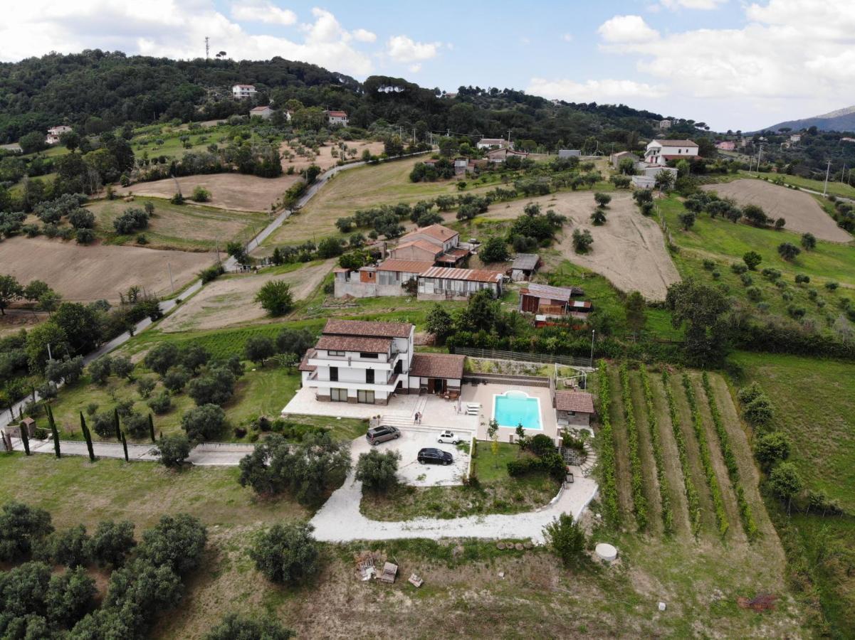 Villa Santoro Ai Tre Ulivi Con Piscina Privata Caiazzo Exterior photo