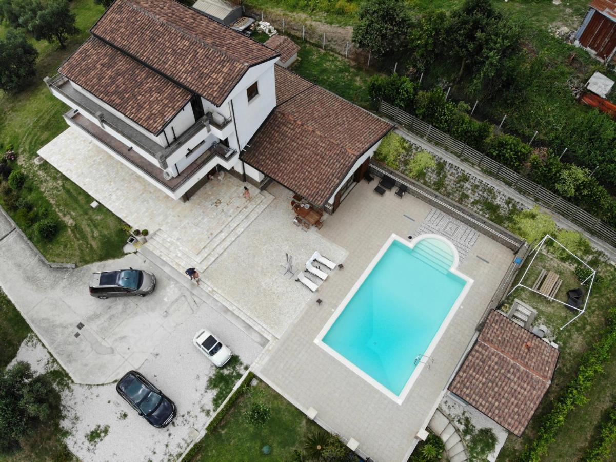 Villa Santoro Ai Tre Ulivi Con Piscina Privata Caiazzo Exterior photo